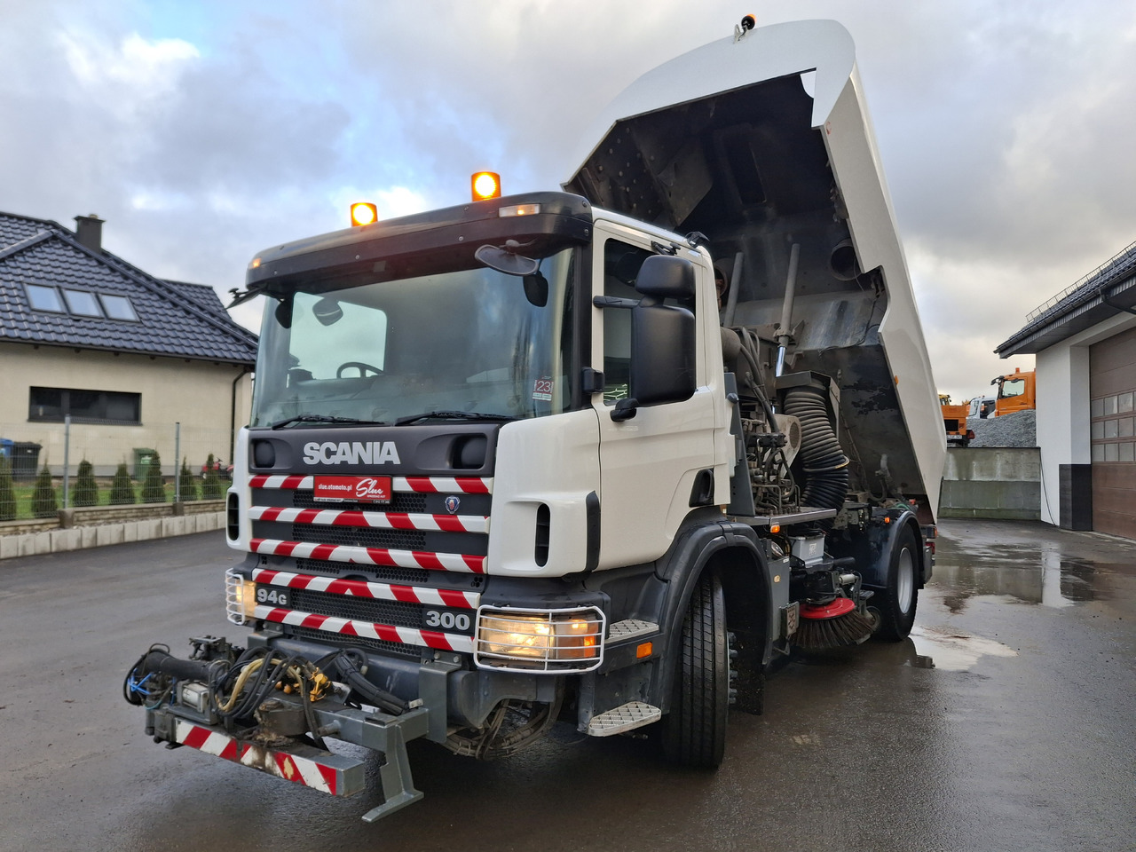 سياره كنس شوارع SCANIA 94G Zamiatarka Kehrmaschine BUCHER L/R Frontbürste 2 Motoren Odchwaszczarka Przednia Szczotka: صورة 6