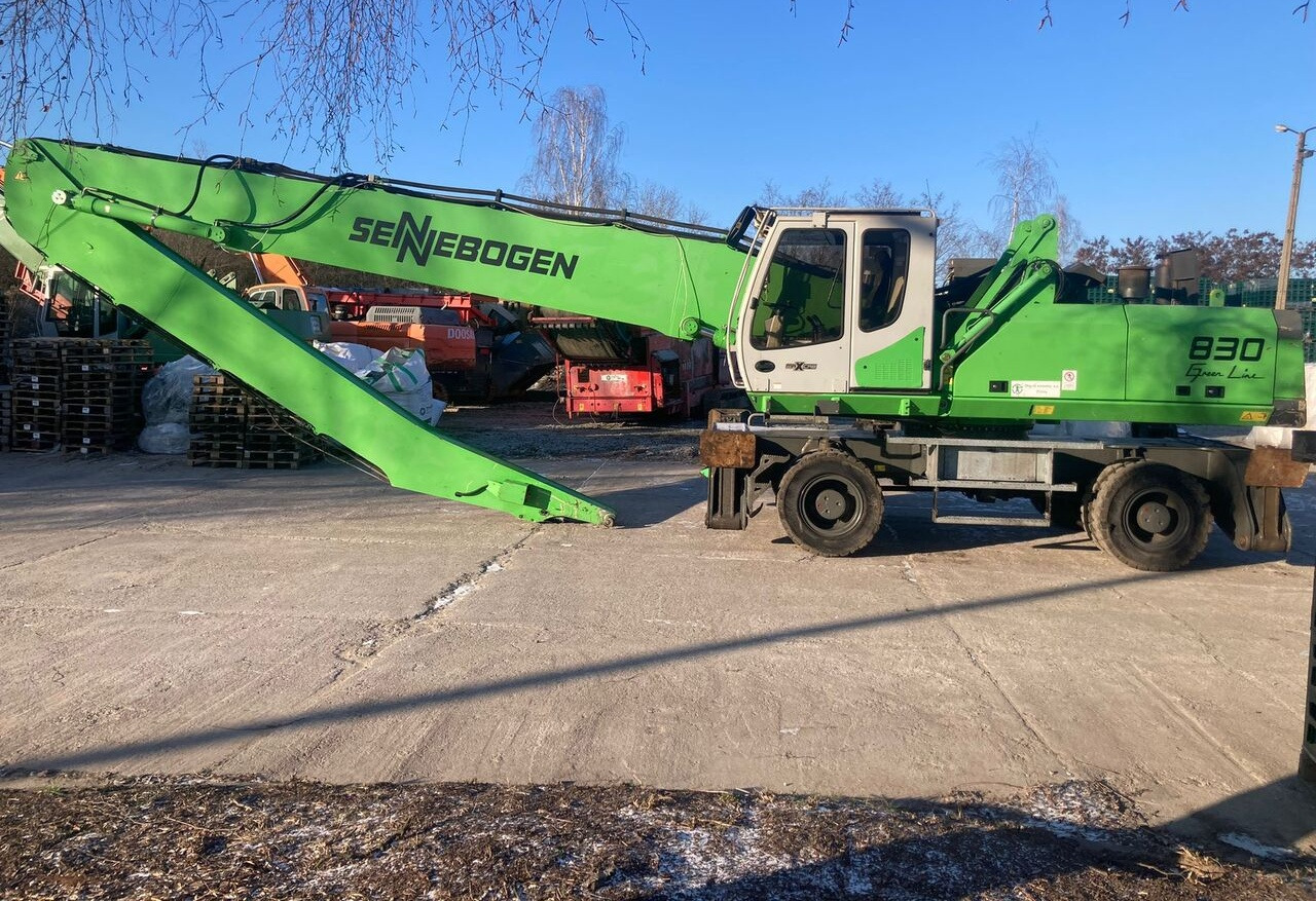 Sennebogen 830 - معالج النفايات: صورة 1 Sennebogen 830 - معالج النفايات: صورة 1