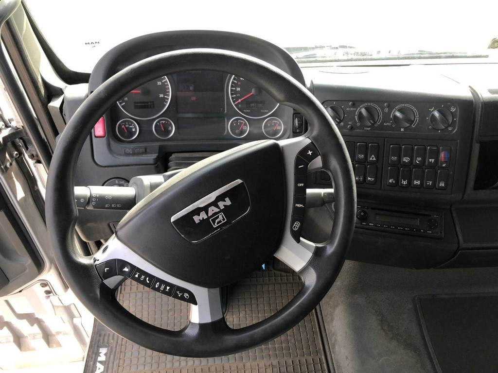 MAN TGA 26.480 6X2-2 BL - شاحنة الشفط: صورة 2 MAN TGA 26.480 6X2-2 BL - شاحنة الشفط: صورة 2