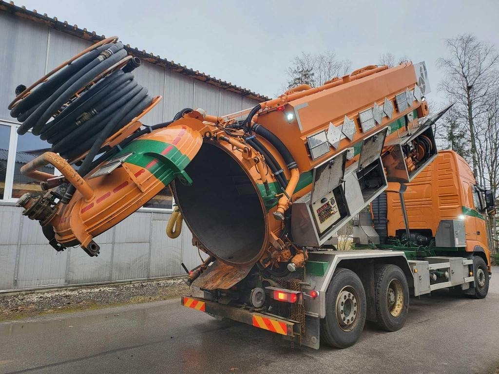 Volvo FH500 6X2 ADR KORP&SON - شاحنة الشفط: صورة 4 Volvo FH500 6X2 ADR KORP&SON - شاحنة الشفط: صورة 4