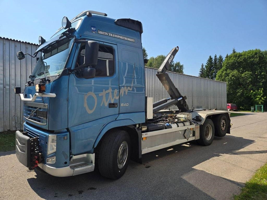 Volvo FH540 6X2 JOAB - شاحنة ذات خطاف: صورة 1 Volvo FH540 6X2 JOAB - شاحنة ذات خطاف: صورة 1