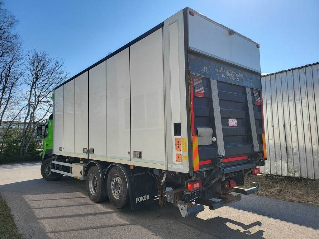 Volvo FM410 6X2 CARRIER SIDEOPENING - شاحنة الفريزر: صورة 5 Volvo FM410 6X2 CARRIER SIDEOPENING - شاحنة الفريزر: صورة 5