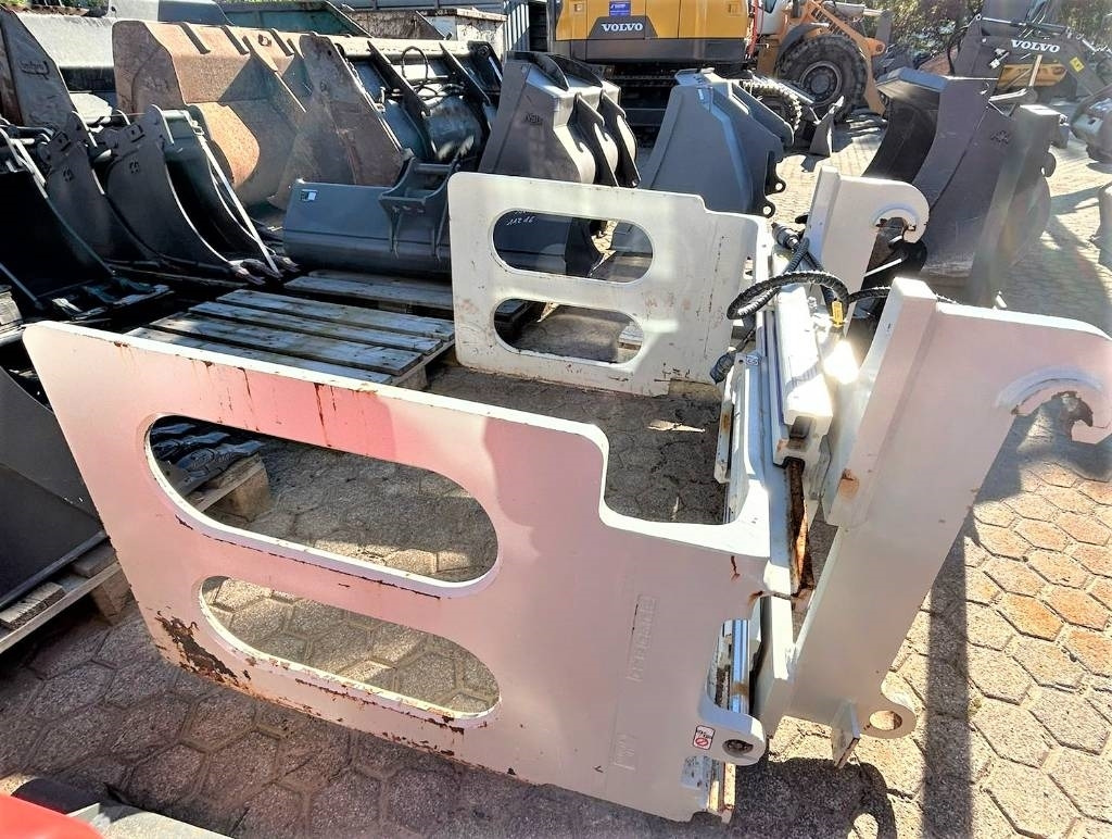 Cascade 18J-BCB-Ballenklammer für Radlader - كُلَّاب - آلات البناء: صورة 2 Cascade 18J-BCB-Ballenklammer für Radlader - كُلَّاب - آلات البناء: صورة 2