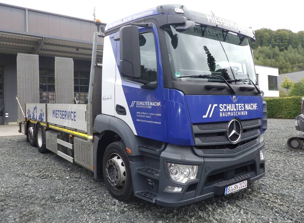 Mercedes-Benz Antos 2533 L Maschinentransporter  - شاحنة نقل سيارات شاحنة: صورة 4 Mercedes-Benz Antos 2533 L Maschinentransporter  - شاحنة نقل سيارات شاحنة: صورة 4