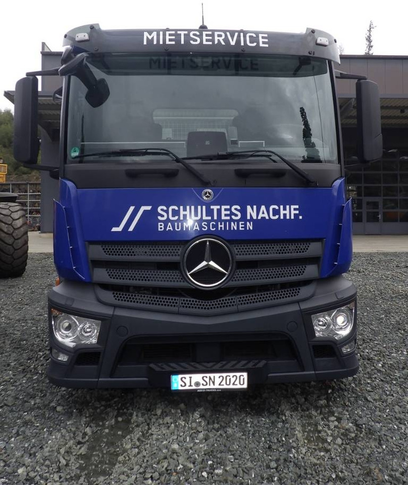 Mercedes-Benz Antos 2533 L Maschinentransporter  - شاحنة نقل سيارات شاحنة: صورة 3 Mercedes-Benz Antos 2533 L Maschinentransporter  - شاحنة نقل سيارات شاحنة: صورة 3