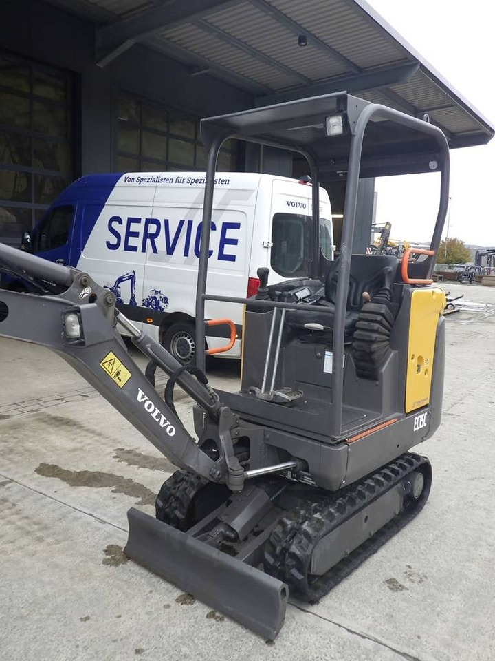 Volvo EC 15 C - حفارة مُصَّغرة: صورة 2 Volvo EC 15 C - حفارة مُصَّغرة: صورة 2