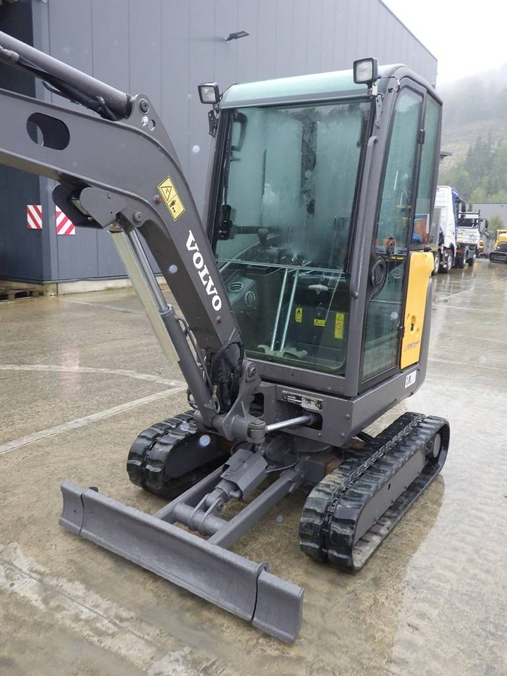 Volvo EC 20 D - حفارة مُصَّغرة: صورة 2 Volvo EC 20 D - حفارة مُصَّغرة: صورة 2
