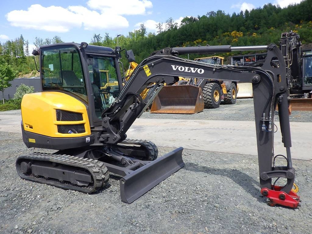 Volvo EC 35 D - حفارة مُصَّغرة: صورة 3 Volvo EC 35 D - حفارة مُصَّغرة: صورة 3