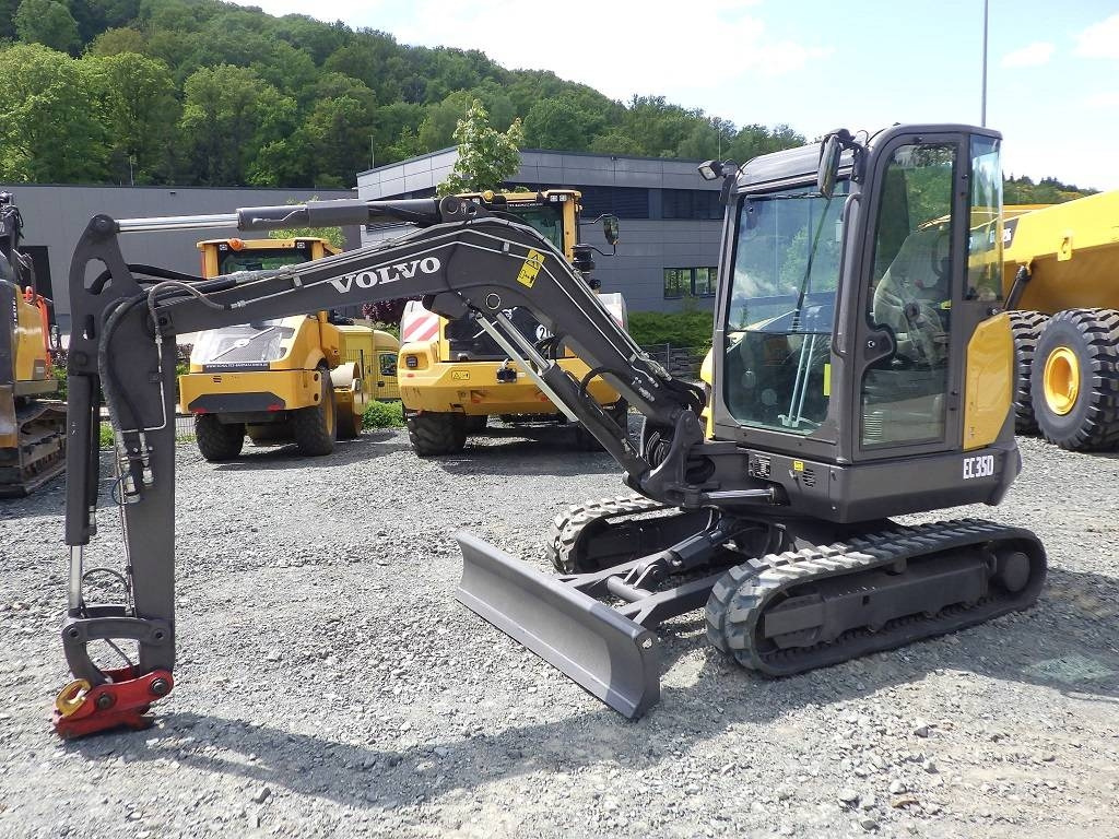 Volvo EC 35 D - حفارة مُصَّغرة: صورة 1 Volvo EC 35 D - حفارة مُصَّغرة: صورة 1