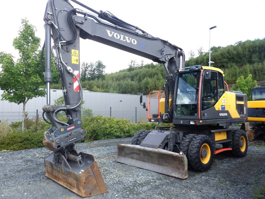 Volvo EW 220 E - حفارة دولاب: صورة 1 Volvo EW 220 E - حفارة دولاب: صورة 1