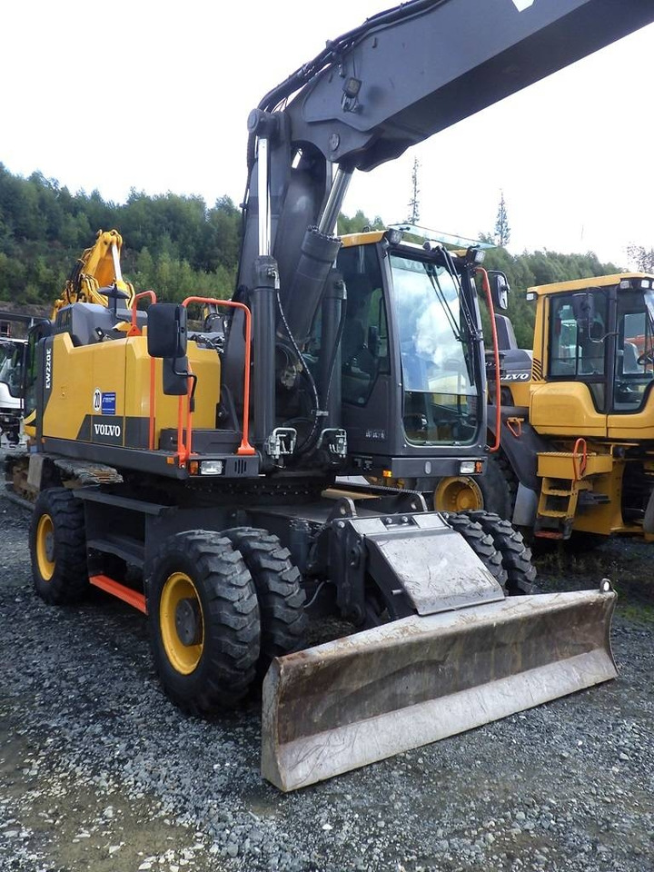 Volvo EW 220 E - حفارة دولاب: صورة 4 Volvo EW 220 E - حفارة دولاب: صورة 4