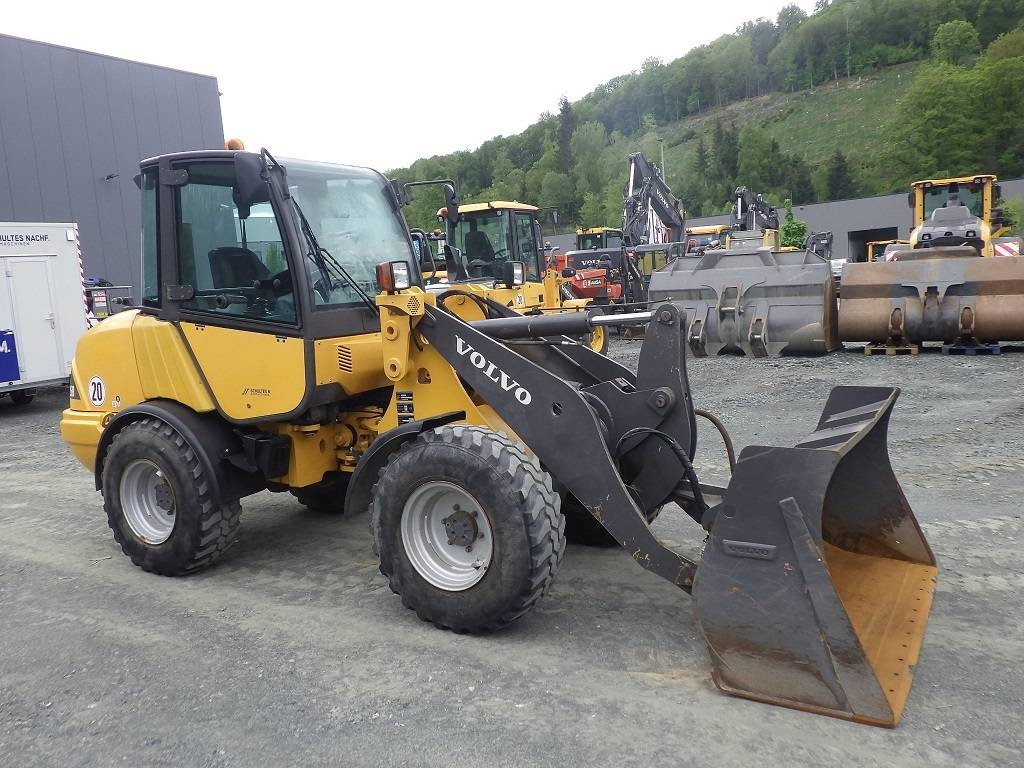 Volvo L 25 B - اللودر بعجل: صورة 3 Volvo L 25 B - اللودر بعجل: صورة 3