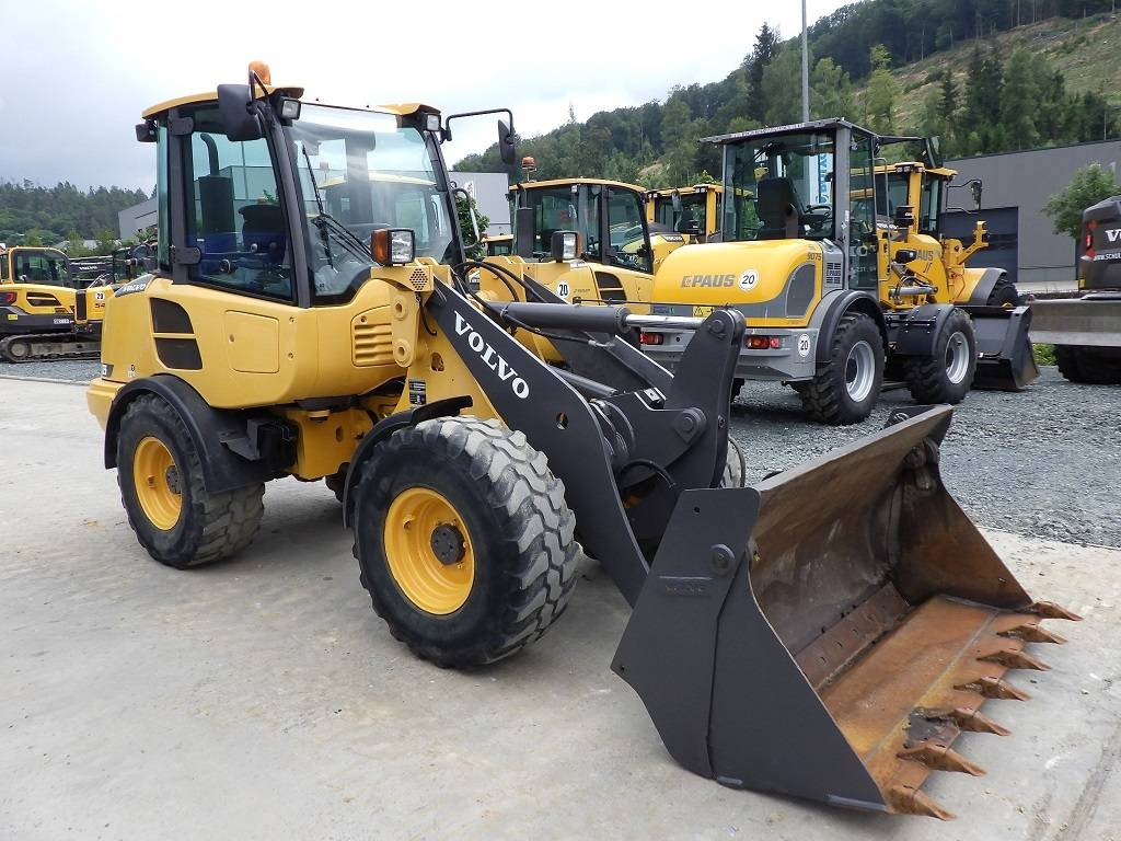 Volvo L 25 F - اللودر بعجل: صورة 3 Volvo L 25 F - اللودر بعجل: صورة 3