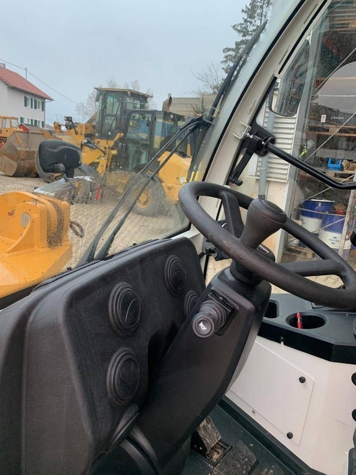 اللودر بعجل Liebherr L506 Compact: صورة 11