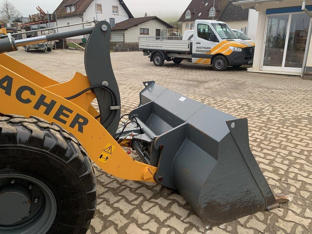 اللودر بعجل Liebherr L506 Compact: صورة 9