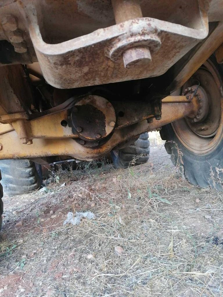 CAT 950C - اللودر بعجل: صورة 5 CAT 950C - اللودر بعجل: صورة 5