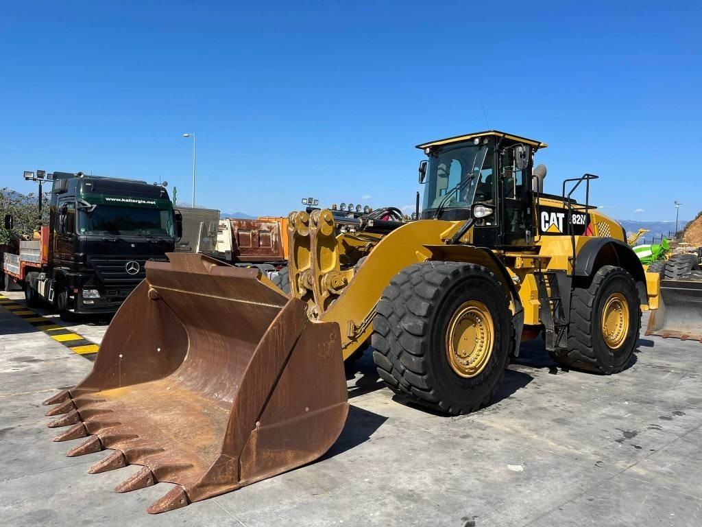 CAT 982 M - اللودر بعجل: صورة 1 CAT 982 M - اللودر بعجل: صورة 1
