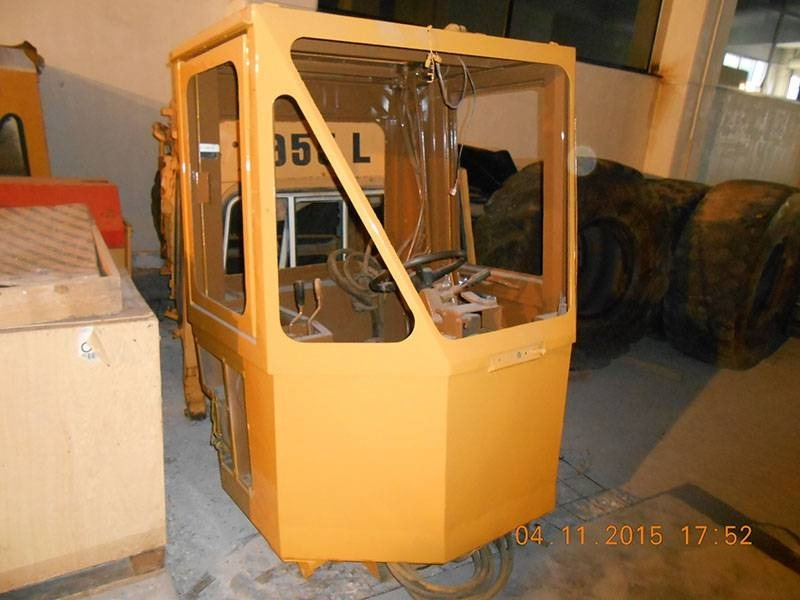 CAT ORIGINAL CAT 988B RESTORE CABIN  - كابينة - آلات البناء: صورة 1 CAT ORIGINAL CAT 988B RESTORE CABIN  - كابينة - آلات البناء: صورة 1