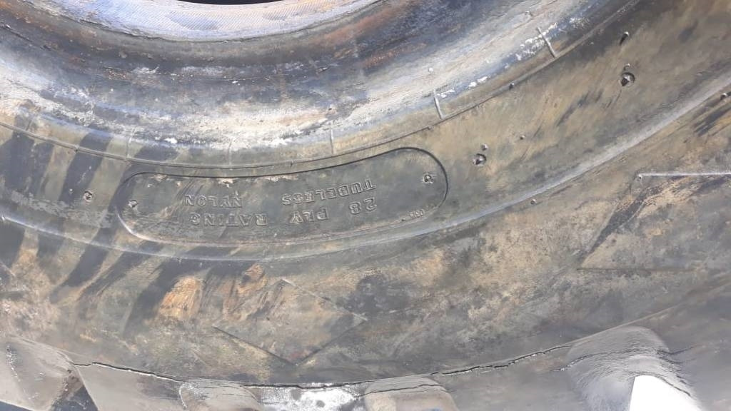 Goodyear 29.5-29 L3 - إطارات - آلات البناء: صورة 2 Goodyear 29.5-29 L3 - إطارات - آلات البناء: صورة 2