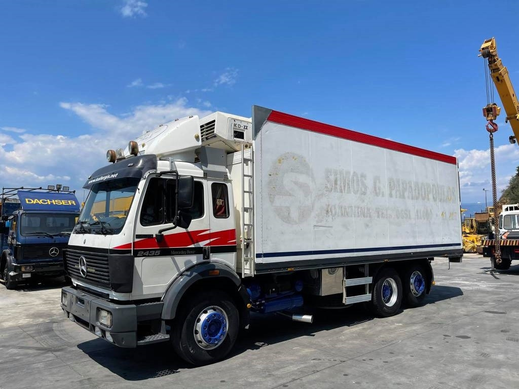 Mercedes-Benz 2435L - شاحنة الفريزر: صورة 4 Mercedes-Benz 2435L - شاحنة الفريزر: صورة 4