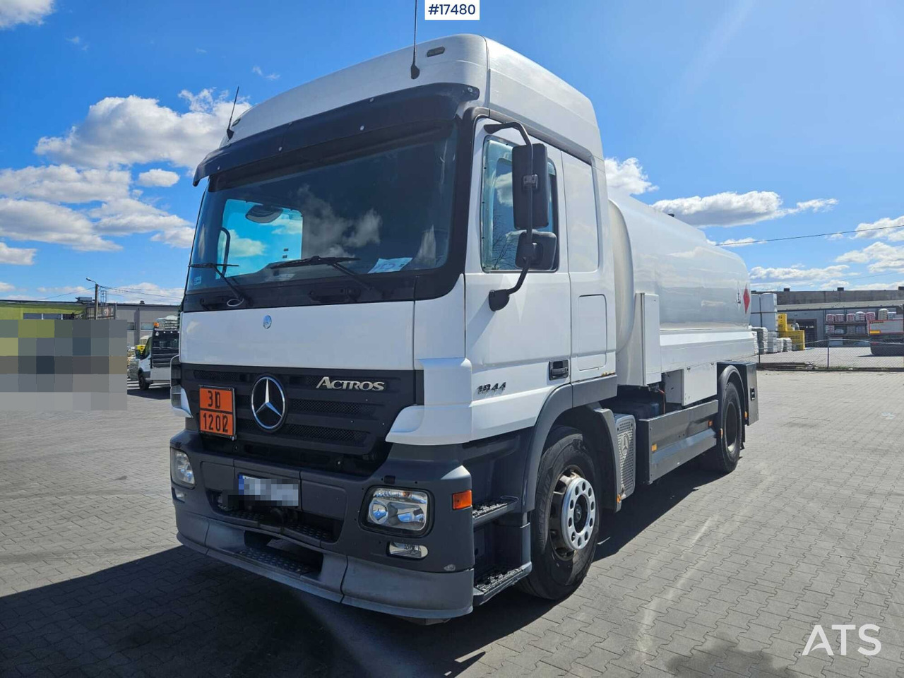 2003 Mercedes-Benz 1844 - شاحنة صهريج: صورة 4 2003 Mercedes-Benz 1844 - شاحنة صهريج: صورة 4