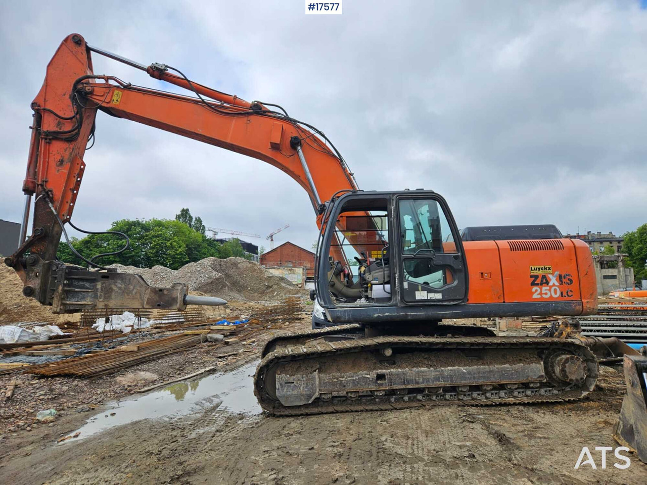 2011 Hitachi Zaxis 250 LC - حفار زحاف: صورة 1 2011 Hitachi Zaxis 250 LC - حفار زحاف: صورة 1