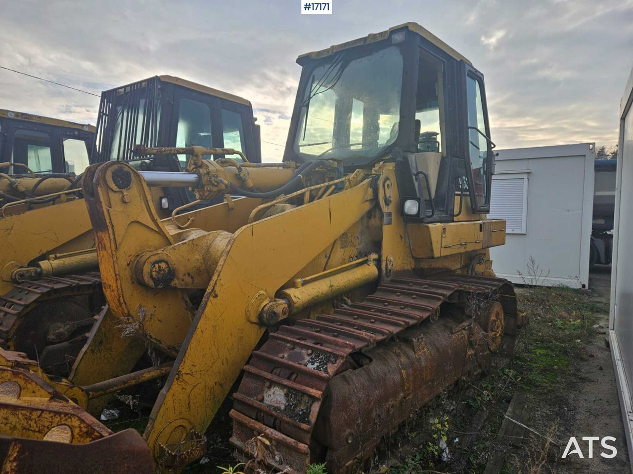 Crawler loader CAT 963C (2001) - اللودر المجنزر: صورة 1 Crawler loader CAT 963C (2001) - اللودر المجنزر: صورة 1