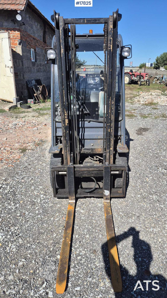 Forklift TOYOTA 02-8FGF15 (2007) - رافعة شوكية تعمل بالغاز: صورة 4 Forklift TOYOTA 02-8FGF15 (2007) - رافعة شوكية تعمل بالغاز: صورة 4
