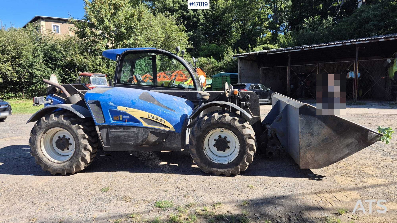 Ładowarka teleskopowa New Holland LM 5060 (2003) - رافعة تلسكوبية: صورة 3 Ładowarka teleskopowa New Holland LM 5060 (2003) - رافعة تلسكوبية: صورة 3