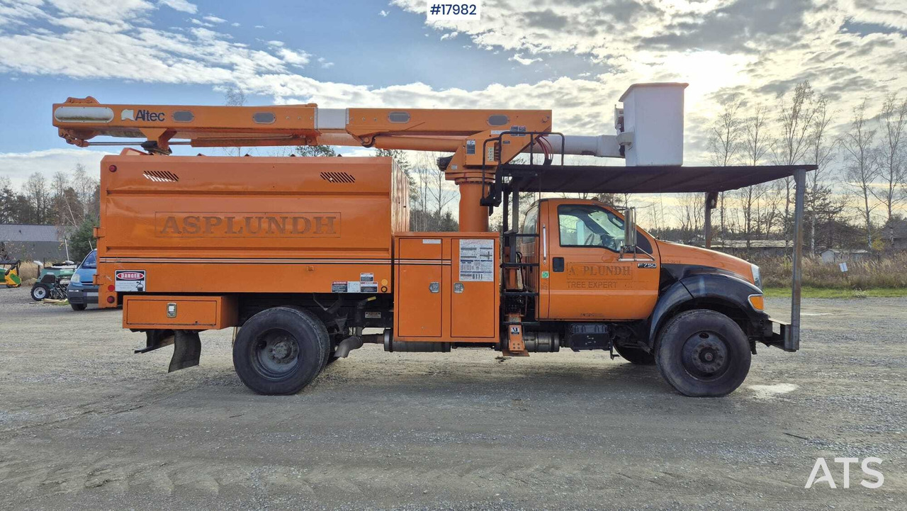 Lift for maintenance and assembly work FORD F750 (2013) - منصة تلسكوبية محمولة على شاحنة: صورة 5 Lift for maintenance and assembly work FORD F750 (2013) - منصة تلسكوبية محمولة على شاحنة: صورة 5