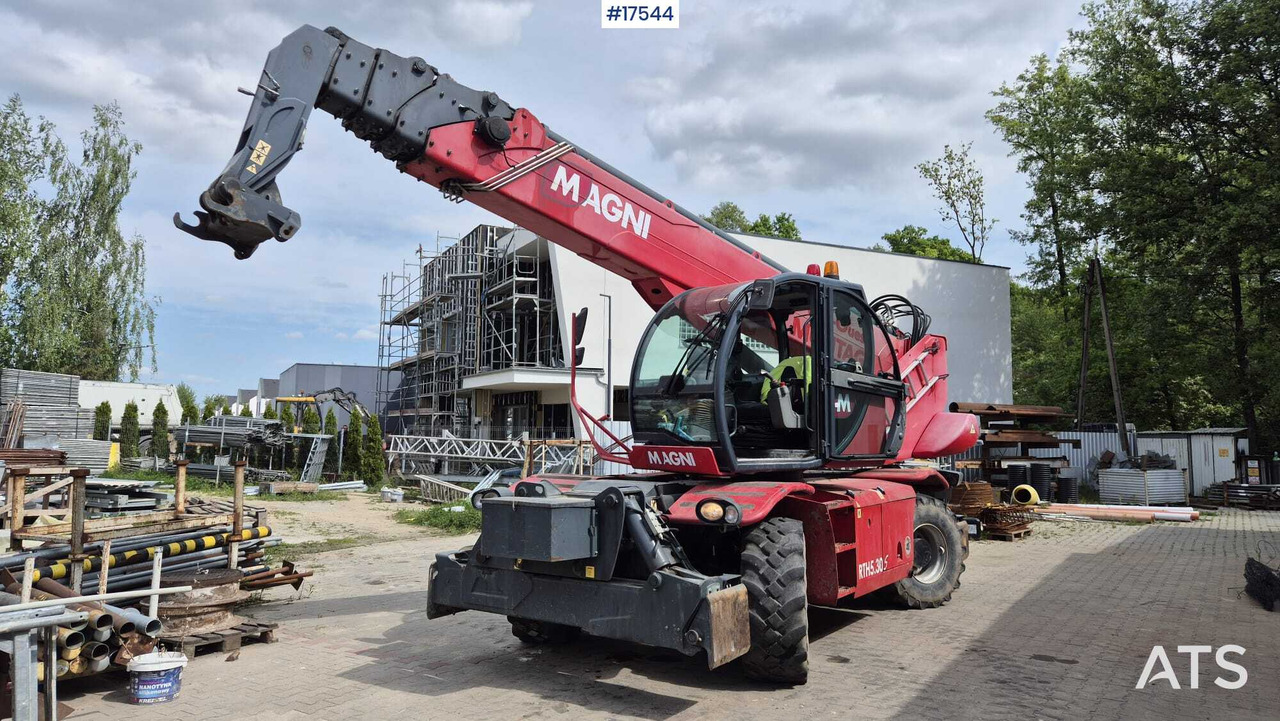 Rotating telescopic handler MAGNI RTH 5.30 SM/C (2016) - رافعة تلسكوبية: صورة 1 Rotating telescopic handler MAGNI RTH 5.30 SM/C (2016) - رافعة تلسكوبية: صورة 1
