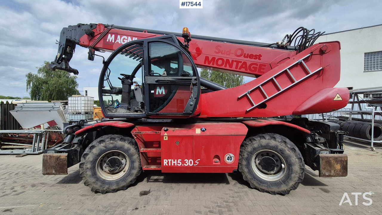 Rotating telescopic handler MAGNI RTH 5.30 SM/C (2016) - رافعة تلسكوبية: صورة 5 Rotating telescopic handler MAGNI RTH 5.30 SM/C (2016) - رافعة تلسكوبية: صورة 5
