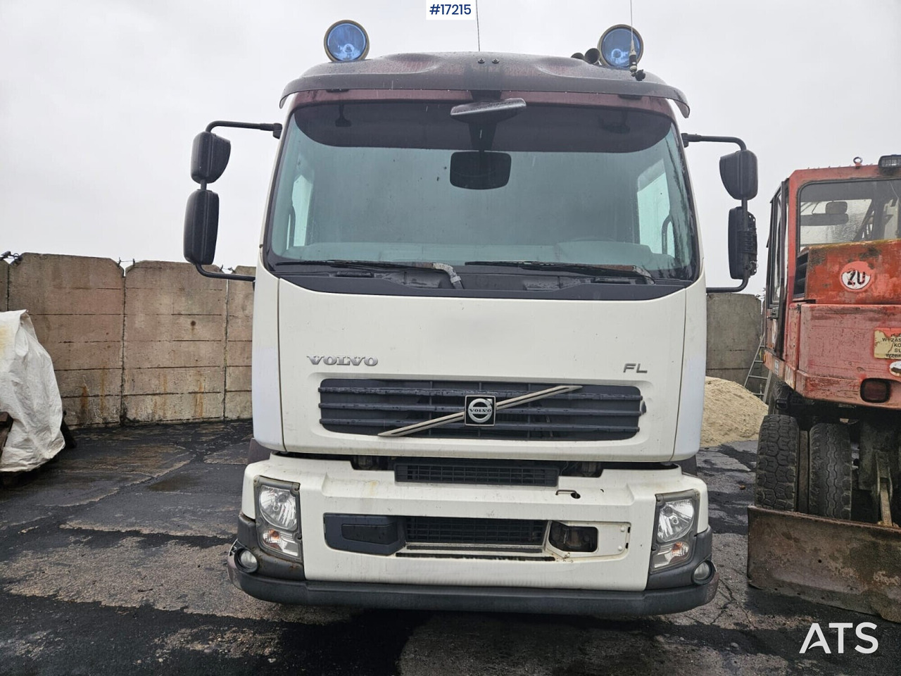 VOLVO FL4XR3 Three-way tipping (2006) - شاحنة قلاب: صورة 2 VOLVO FL4XR3 Three-way tipping (2006) - شاحنة قلاب: صورة 2
