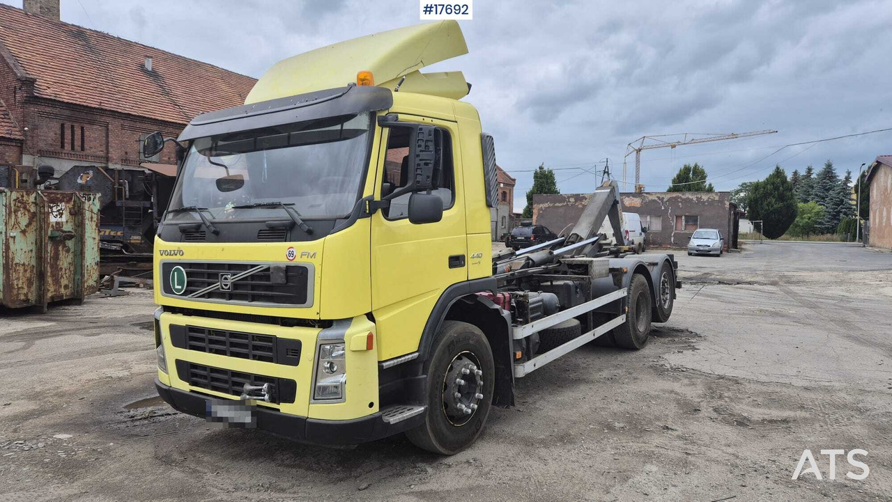 VOLVO FM 440 EURO 5 hooklift (2009) - شاحنة ذات خطاف: صورة 4 VOLVO FM 440 EURO 5 hooklift (2009) - شاحنة ذات خطاف: صورة 4