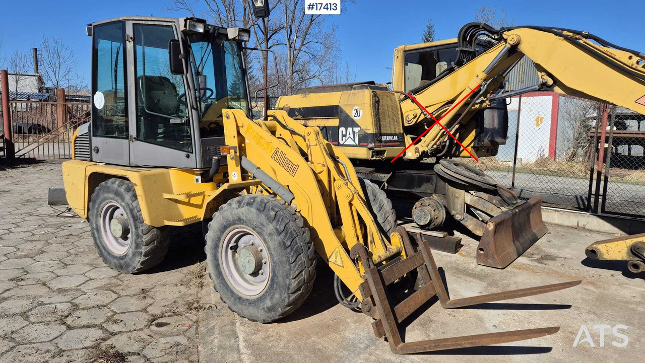 Wheel loader AHLMANN AL 85t 2004) forks, quick coupler, opening bucket. - اللودر بعجل: صورة 4 Wheel loader AHLMANN AL 85t 2004) forks, quick coupler, opening bucket. - اللودر بعجل: صورة 4