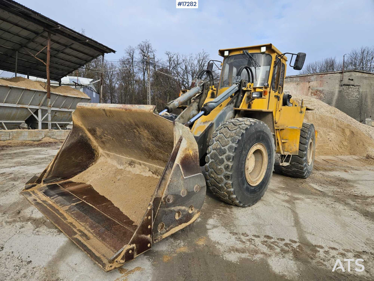 Wheel loader VOLVO BM L120 (1991) - اللودر بعجل: صورة 1 Wheel loader VOLVO BM L120 (1991) - اللودر بعجل: صورة 1
