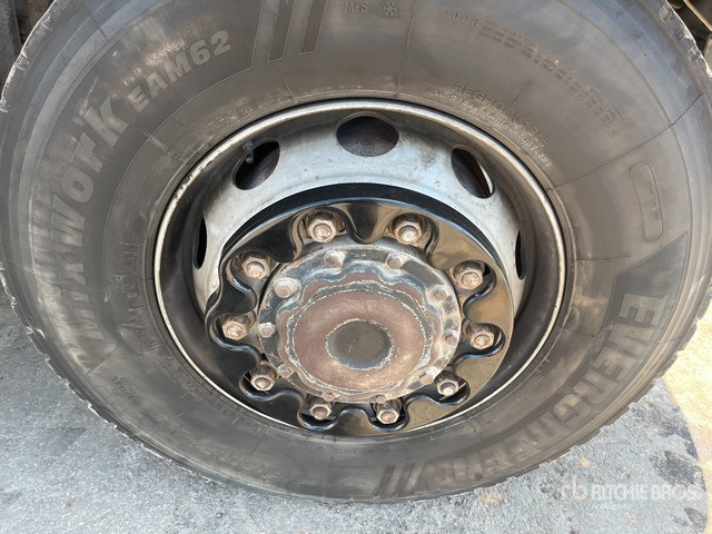 2006 MAN TGA41.430 8x8 Twin-Steer Sleeper Tri/A Dump Truck - شاحنة قلاب: صورة 4 2006 MAN TGA41.430 8x8 Twin-Steer Sleeper Tri/A Dump Truck - شاحنة قلاب: صورة 4