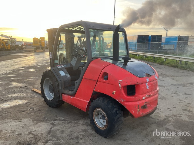 2006 Manitou MH 25-4 2500 kg 4x4 Rough Terrain Forklift - رافعة شوكية للأرض الوعرة: صورة 3 2006 Manitou MH 25-4 2500 kg 4x4 Rough Terrain Forklift - رافعة شوكية للأرض الوعرة: صورة 3