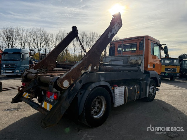 2007 MAN TGA18.360 4x2 Skip Loader Truck :Misc. Truck - شاحنة نقل المخلفات: صورة 3 2007 MAN TGA18.360 4x2 Skip Loader Truck :Misc. Truck - شاحنة نقل المخلفات: صورة 3