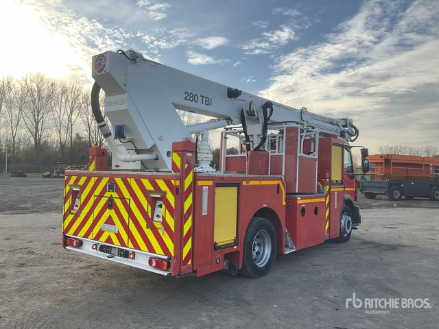 2009 Renault Midlum 280 4x2 C/W 2009 Gimaex 280 Boom Lift Fire Truck - سيارة إطفاء: صورة 3 2009 Renault Midlum 280 4x2 C/W 2009 Gimaex 280 Boom Lift Fire Truck - سيارة إطفاء: صورة 3