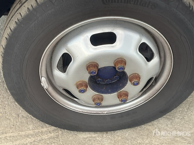 2010 Iveco 40C18 4x2 Van Truck - شاحنة مقفلة: صورة 5 2010 Iveco 40C18 4x2 Van Truck - شاحنة مقفلة: صورة 5