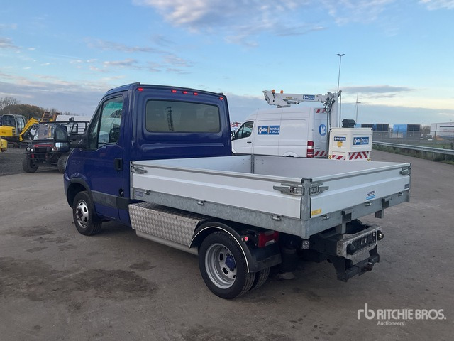 2010 Iveco 40C18 4x2 Van Truck - شاحنة مقفلة: صورة 3 2010 Iveco 40C18 4x2 Van Truck - شاحنة مقفلة: صورة 3