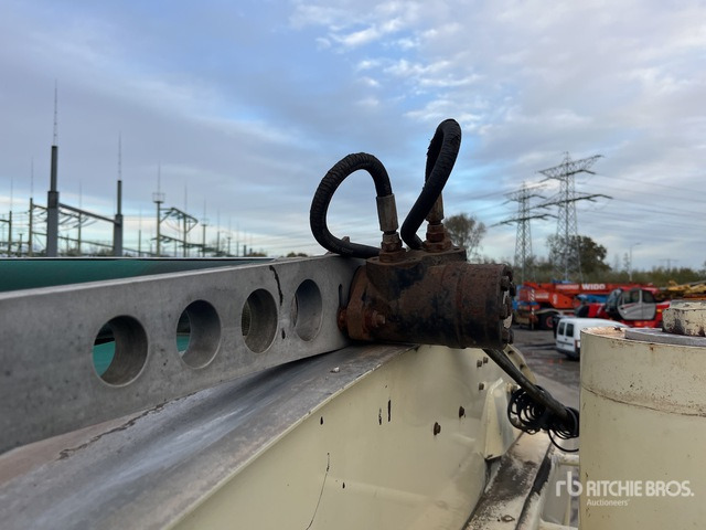 2010 Volvo FM420 8x4 Sleeper Tri/A Dump Truck - شاحنة قلاب: صورة 4 2010 Volvo FM420 8x4 Sleeper Tri/A Dump Truck - شاحنة قلاب: صورة 4