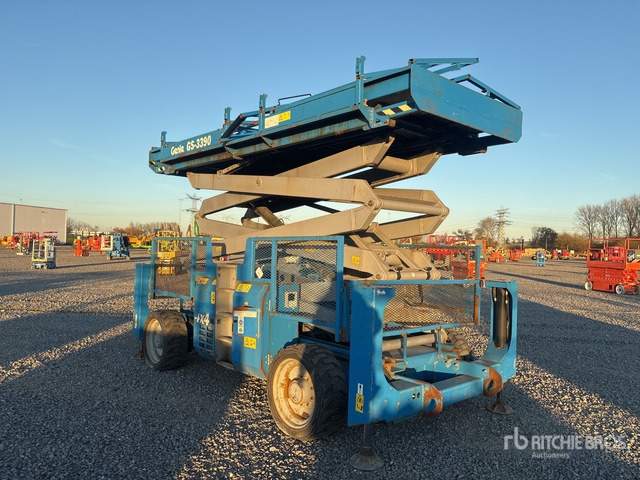 2013 Genie GS-3390 4x4 Diesel Scissor Lift - رافعة هيدروليكية مقصية: صورة 4 2013 Genie GS-3390 4x4 Diesel Scissor Lift - رافعة هيدروليكية مقصية: صورة 4