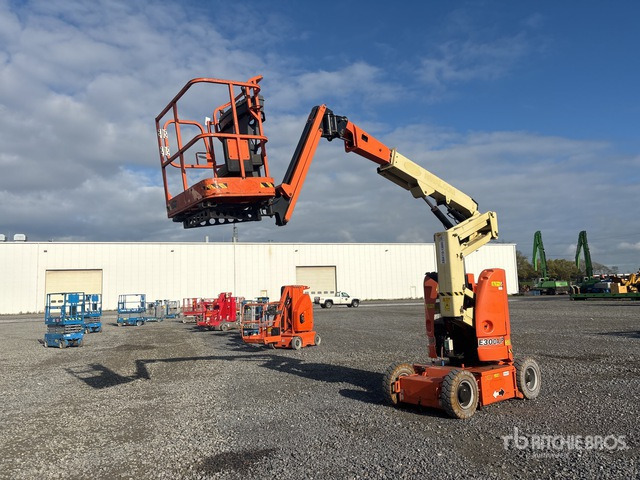 2013 JLG E300 AJP 2WD Electric Articulating Boom Lift - شاحنة ذراع مفصلي: صورة 3 2013 JLG E300 AJP 2WD Electric Articulating Boom Lift - شاحنة ذراع مفصلي: صورة 3