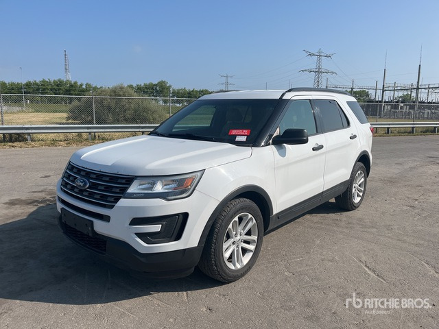2015 Ford Explorer 4WD SUV - سيارة دفع رباعي: صورة 3 2015 Ford Explorer 4WD SUV - سيارة دفع رباعي: صورة 3