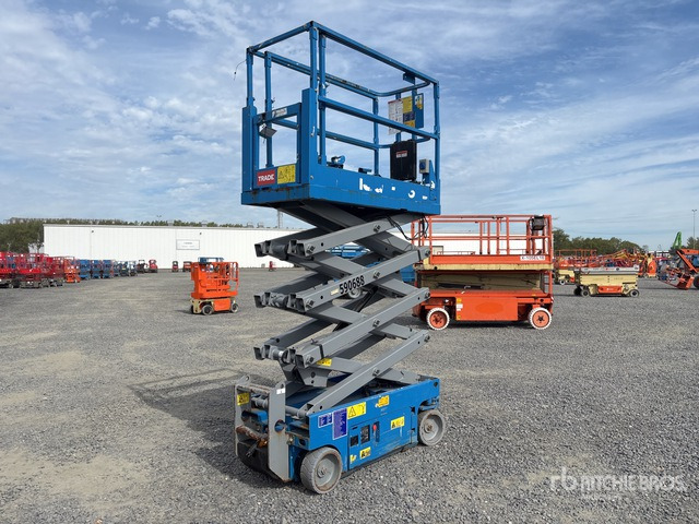2015 Genie GS1932 Electric Scissor Lift - رافعة هيدروليكية مقصية: صورة 1 2015 Genie GS1932 Electric Scissor Lift - رافعة هيدروليكية مقصية: صورة 1
