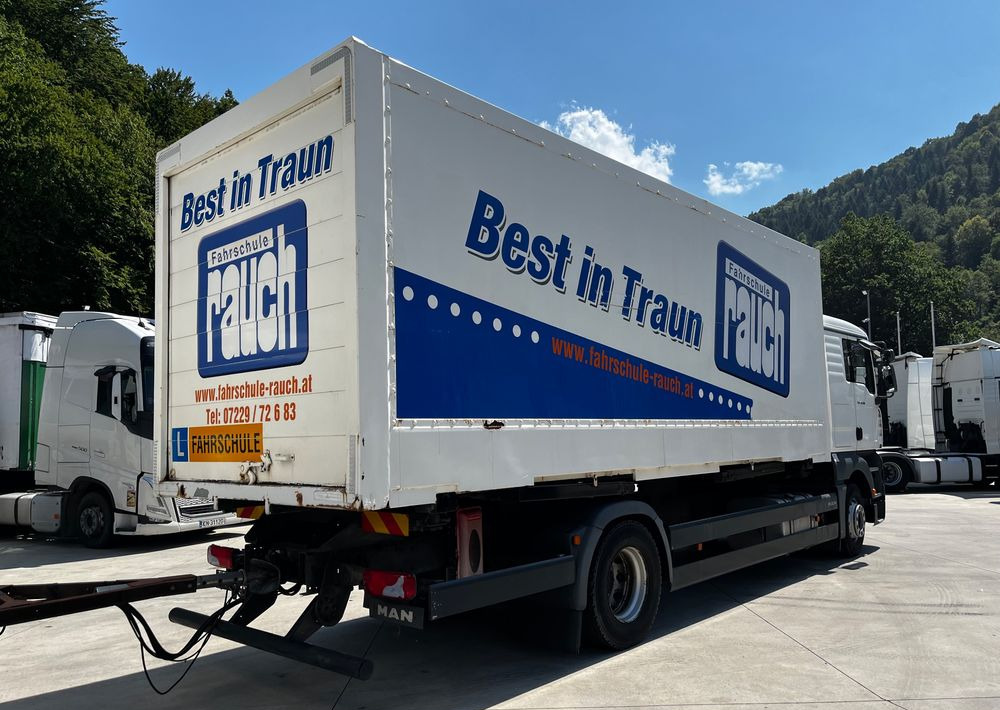 MAN TGA 18.350 6x2 D20 // BDF // Niski Przebieg // + Przyczepa Schmitz BDF // - شاحنة هيكل كابينة: صورة 5 MAN TGA 18.350 6x2 D20 // BDF // Niski Przebieg // + Przyczepa Schmitz BDF // - شاحنة هيكل كابينة: صورة 5