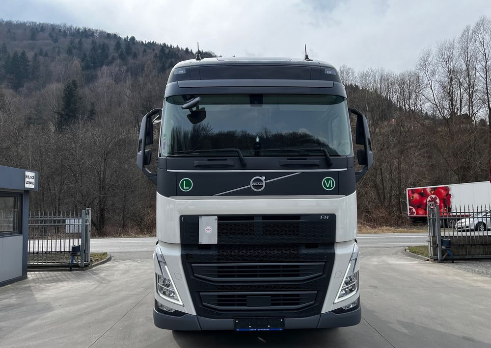 Volvo FH 500 EURO 6 // Standard // 2024 Rok // Parkclima // Globe XL // Skóry // Joystick // - وحدة جر: صورة 2 Volvo FH 500 EURO 6 // Standard // 2024 Rok // Parkclima // Globe XL // Skóry // Joystick // - وحدة جر: صورة 2