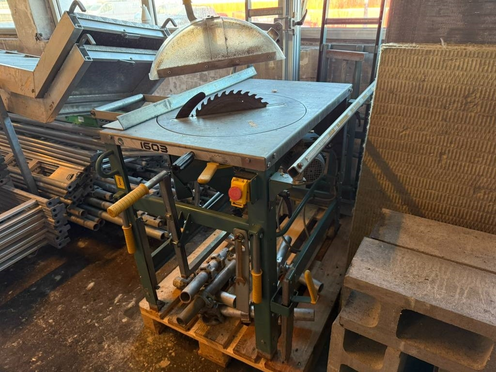 Ernex 1603 230/400 V gjerdesag med rullebord - آلة النجارة: صورة 3 Ernex 1603 230/400 V gjerdesag med rullebord - آلة النجارة: صورة 3